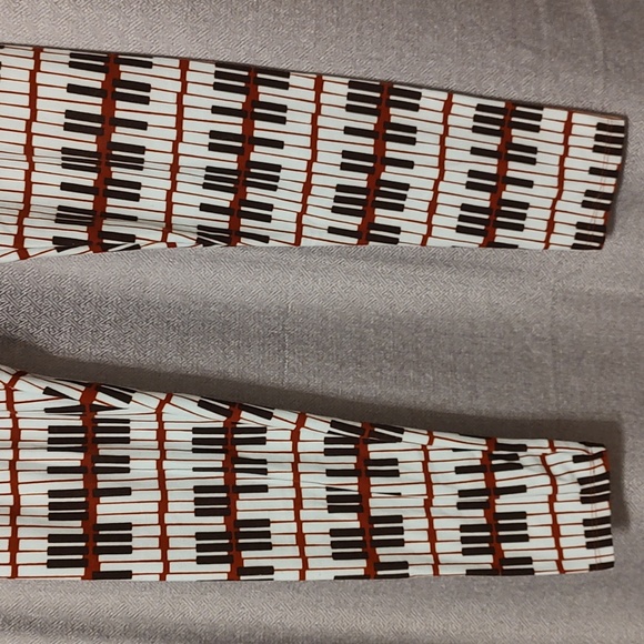 LuLaRoe Piano Keys Tall and Curvy Leggings - Picture 4 of 11